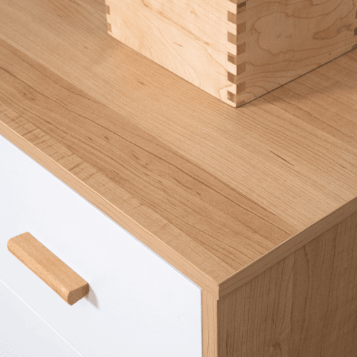 HOMCOM Cómoda de Madeira com 3 Gavetas Armário Auxiliar de Armazenamento Moderna com Pés Elevados para Dormitório Sala de Estar 80x39x80cm Branco e Madeira Natural HOMCOM Cómoda de Madeira com 3 Gavetas Armário Auxiliar de Armazenamento Moderna com Pés Elevados para Dormitório Sala de Estar 80x39x80cm Branco e Madeira Natural