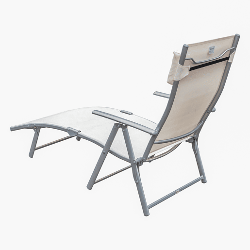 Outsunny Espreguiçadeira Dobrável de Jardim com Encosto Ajustável em 7 Posições Apoio para a Cabeça para Terraço Piscina Exterior Carga Máxima 165kg 137x63,5x100,5cm Creme