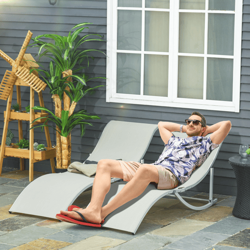 Outsunny 2 espreguiçadeiras ergonômicas dobráveis u200Bu200Bem forma de S com estrutura de alumínio Textilene para piscina pátio jardim e varanda 165x61x63 cm Bege