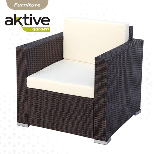 Conjunto de poltronas de vime, sofá e mesa de café para terraço Aktive