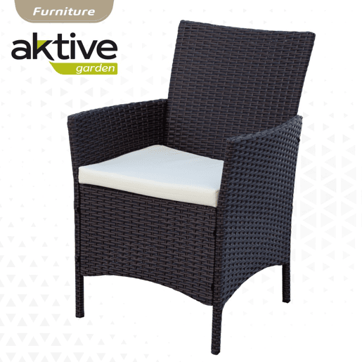 Conjunto de móveis de terraço de mesa e cadeiras de vime Aktive