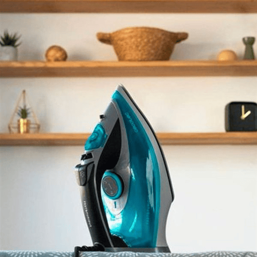 Cecotec Ferro a vapor ultra potente 3000 W. Vapor 65 gmin. Jato de vapor 230 gmin. Base TurboSlide. Modo ECO. Sistema de segurança Auto Shut Off. Anti gotas. Sistema anti calcário.