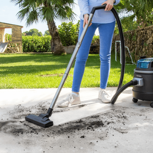 Cecotec Aspirador de sólidos e líquidos a bateria com motor digital sem escovas Digital Brushless de 200 W de potência e grande poder de sucção até 20 kPa. Depósito de até 20 L de capacidade. Autonomia de 45 minutos.