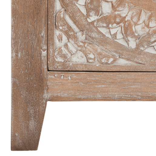Mesa de cabeceira em madeira entalhada de tamanho compacto de cor castanha. Dimensões C. 40 x P. 35 x A. 44,5 cm.