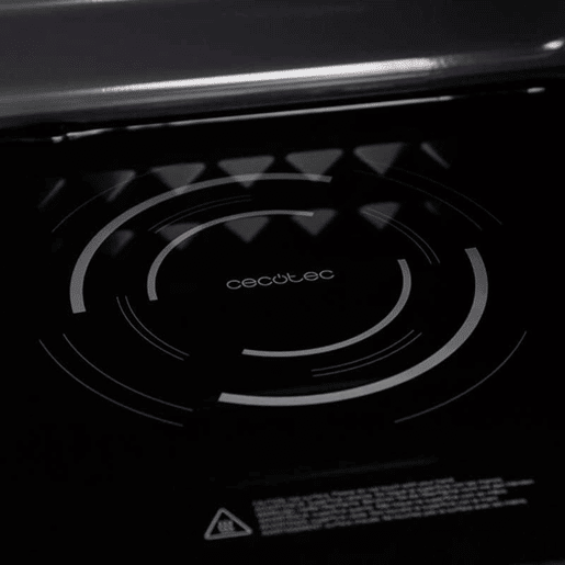 Cecotec Micro-ondas digital sem prato de 23 litros de capacidade e 800 W de potência.