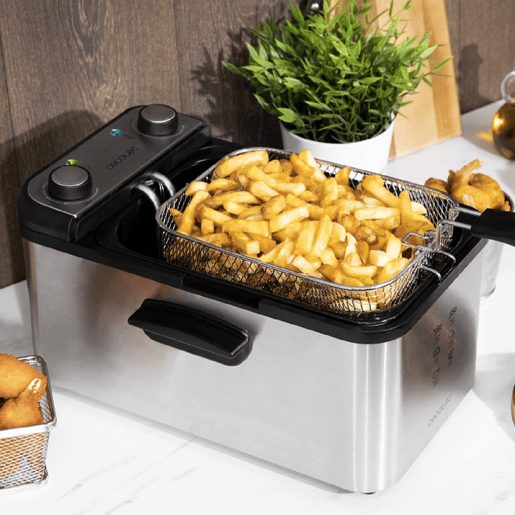 Cecotec Fritadeira de 3 litros de capacidade e 2400 W com filtro para a limpeza do óleo. Cecotec Fritadeira de 3 litros de capacidade e 2400 W com filtro para a limpeza do óleo.