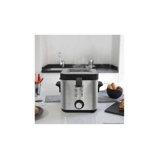 Cecotec Fritadeira de 1,5 litros de capacidade e 900 W com filtro para a limpeza do óleo. Cecotec Fritadeira de 1,5 litros de capacidade e 900 W com filtro para a limpeza do óleo.