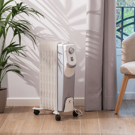 Cecotec Radiador a óleo de 7 módulos de 1500 W e tecnologia 360º com 3 níveis de potência, 18 m² de cobertura, recolhe-cabos, controlo simples, alça, rodas e duplo sistema de segurança.