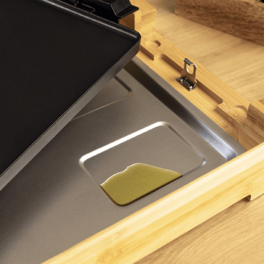 Cecotec Grelhador de mesa elétrico de 2000 W, com estrutura de bambu, termostato regulável e placa antiaderente com superfície plana, revestimento de alumínio fundido e apta para máquina da louça.