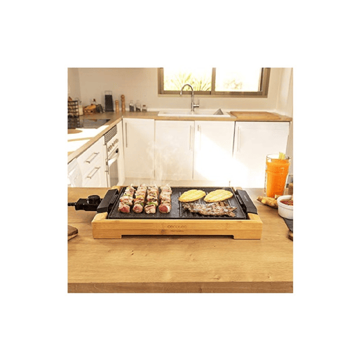 Cecotec Grelhador de mesa elétrico de 2000 W, com estrutura de bambu, termostato regulável e placa antiaderente com superfície mista de grill e prancha, revestimento de alumínio fundido e apta para máquina da louça.