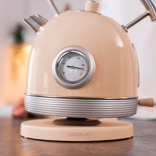 Cecotec Chaleira estilo Vintage, 2.200 w de potência e 1,8 litros de capacidade.