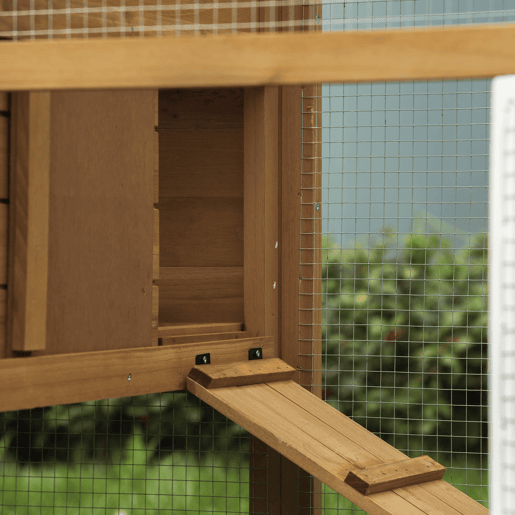PawHut Galinheiro de Madeira Exterior Gaiola para 2-4 Galinhas com Grade de Arame Tetos Asfálticos Ninho Bandeja Removível Rampa e Zona Aberta 200x80x105cm Natural