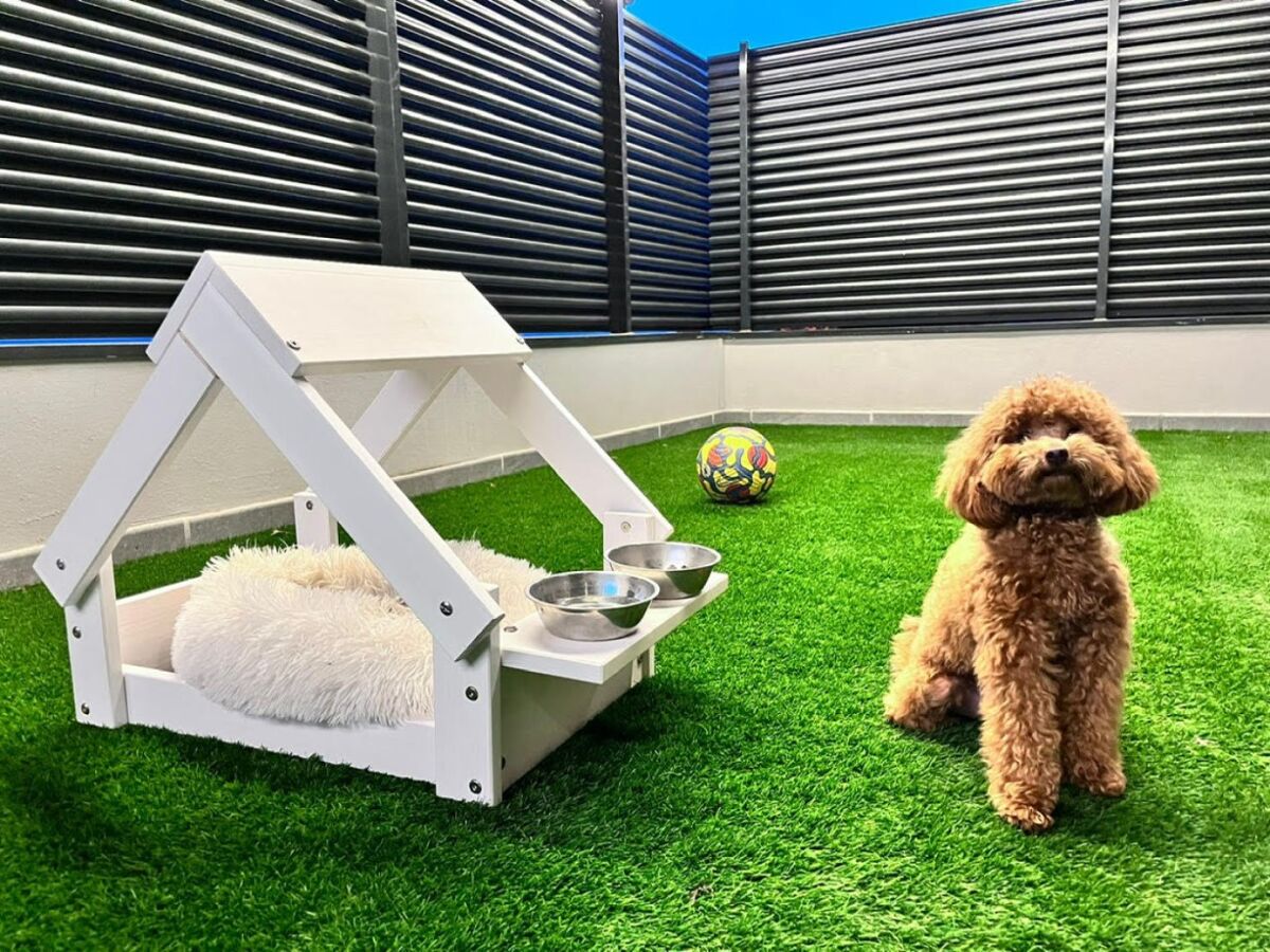 Caseta para perro, interior y exterior color blanco - cama para mascota, estructura de madera natural fsc, perros y gatos, con soporte para 2 cuencos