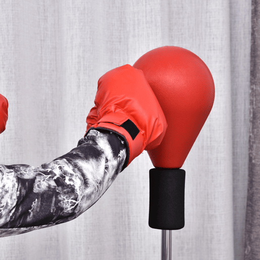 HOMCOM Punching Ball Ajustável em Altura com Base Recarregável Punching Ball de Boxe com Suporte e Luvas para Adultos e Adolescentes Ø48x136-154 cm Vermelho