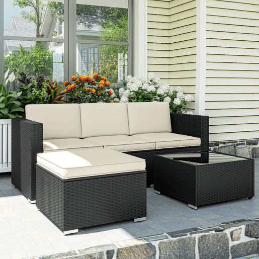 Outsunny Conjunto de Móveis de Vime de Jardim 3 Peças Conjunto de Móveis de Vime Exterior Sofá de 3 Lugares com Almofadas Acolchoadas Mesa de Centro com Bancada de Vidro Temperado e Banco Preto e Bege