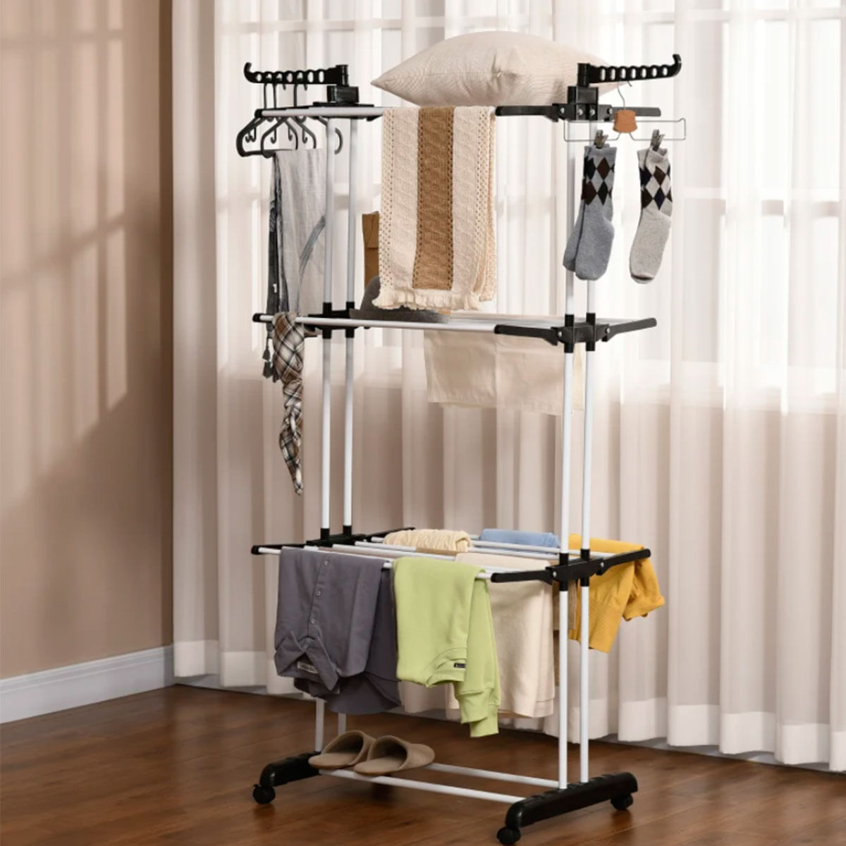 Homcom tendedero plegable para ropa con ruedas tendedero vertical de acero tipo torre de 3 niveles con alas plegables y colgadores giratorios carga 70 kg 73x64x172 cm negro y blanco