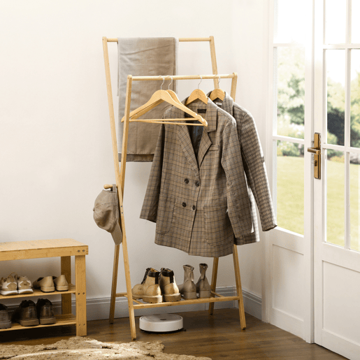 HOMCOM Suporte para Cabides de Bambu Porta Cabides com Prateleira para Sapatos 2 Barras e 2 Ganchos para Corredor Entrada Dormitório 74x42x150 cm Madeira