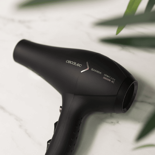 Cecotec Secador de cabelo AC de 2600 W de potência, com função ionizadora e grande caudal. Cecotec Secador de cabelo AC de 2600 W de potência, com função ionizadora e grande caudal.