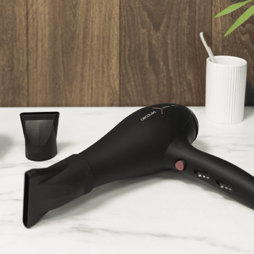 Cecotec Secador de cabelo AC de 2600 W de potência, com função ionizadora e grande caudal. Cecotec Secador de cabelo AC de 2600 W de potência, com função ionizadora e grande caudal.