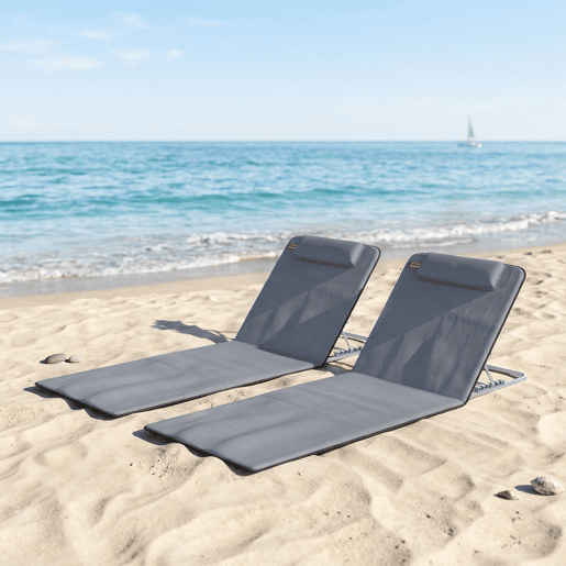 Outsunny Conjunto de 2 esteiras de praia com encosto reclinável em 5 níveis, bolsa de transporte e apoio de cabeça 48x134x33-43 cm cinza
