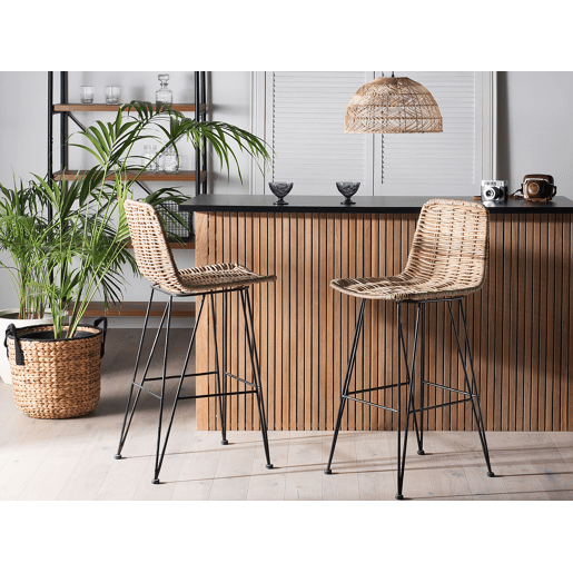Conjunto de 2 bancos de bar CASSITA Rattan Natural