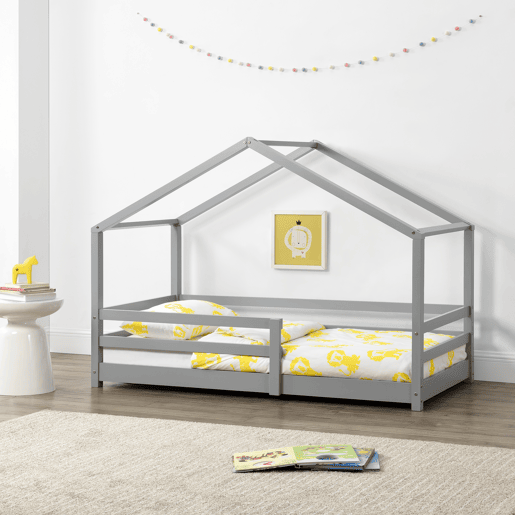 Cama de criança Knätten In House design com estrado em madeira de pinho 90 x 200 cm Cinzento claro lacado mate en.casa.