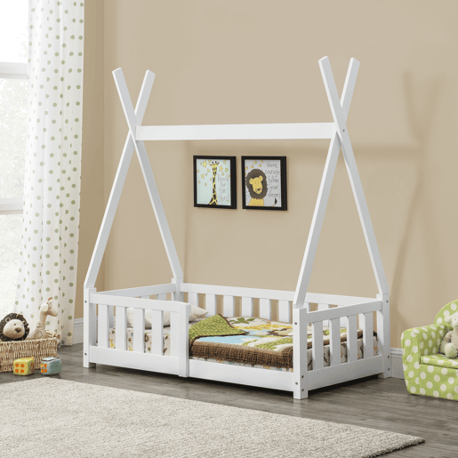 Cama de criança Helsingborg com grelha de segurança - Estrutura Tepee - pinho 140x70 cm - Branco mate en.casa.