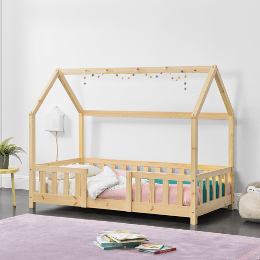 Cama de criança Sisimiut pinho forma de casa 80x160 cm pinho natural en.casa