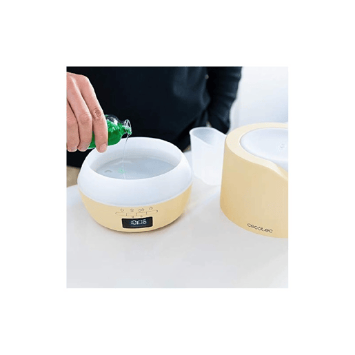 Cecotec Difusor de aroma com depósito de 500 ml e ecrã.