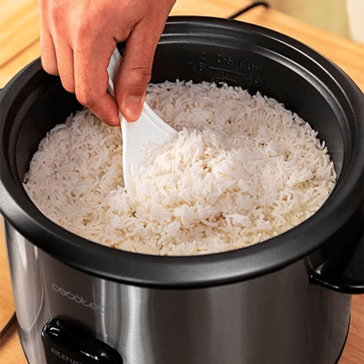 Cecotec Panela para arroz de 1,8 litros de capacidade, 700 W de potência e corpo em aço inoxidável.