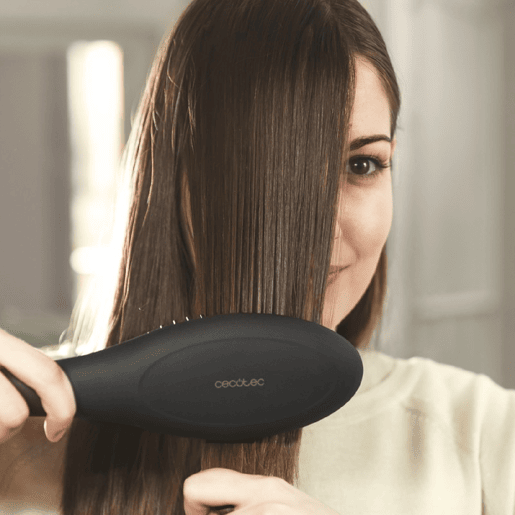 Cecotec Escova alisadora com revestimento de Queratina e óleo de Argão e ião real.