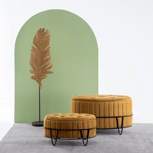 Puff 80 x 80 x 46 cm Tecido Sintético Metal Ocre