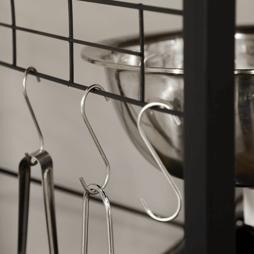 HOMCOM Estante de Cozinha Estante para Micro-Ondas Móvel Auxiliar de Cozinha com Ficha 2 Carregadores USB 5 Ganchos e Prateleira Ajustável 60x42x153 cm Marrom Rústico