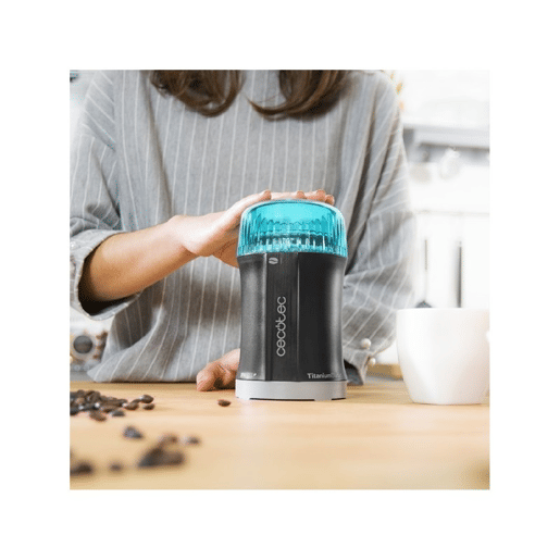 Cecotec Moedor compacto para café e especiarias de 200 W com lâminas com revestimento de titânio.