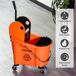 Cubo para Fregona Plástico PP, Metal HOMCOM Cubo para Fregona Plástico PP, Metal HOMCOM Naranja