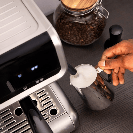 Cecotec Máquina de café expresso com depósito de café e 20 bares. Cecotec Máquina de café expresso com depósito de café e 20 bares.