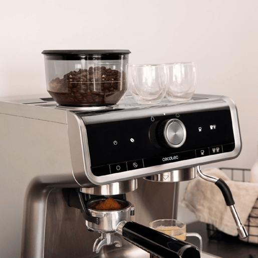 Cecotec Máquina de café expresso com depósito de café e 20 bares. Cecotec Máquina de café expresso com depósito de café e 20 bares.