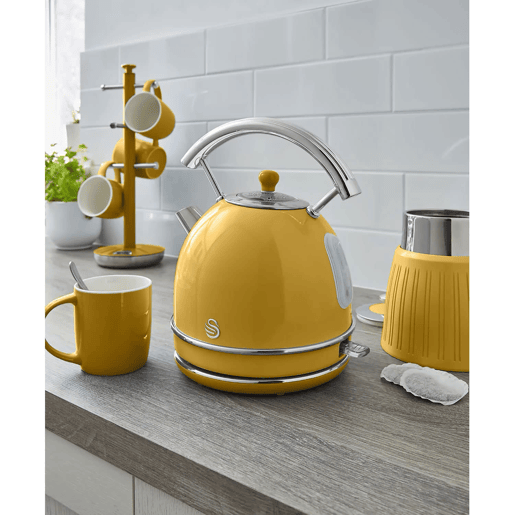 SWAN SK14630YELNEU Retro Chaleira Eléctrica 1,8 L, Jarro Elétrico, Aço Inoxidável sem BPA, Vintage, Sem Fios, 3000, Amarelo