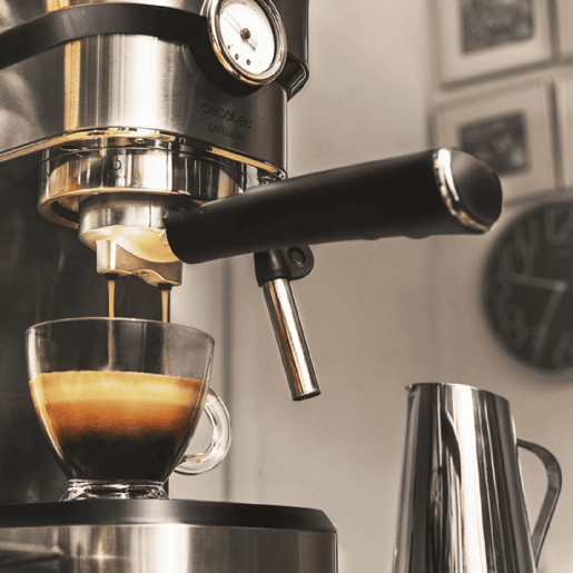 Máquina de Café Expresso Manual Cecotec Cafelizzia 790 Steel Pro 1,2 L 20 bar 1350W Aço 1,2 L