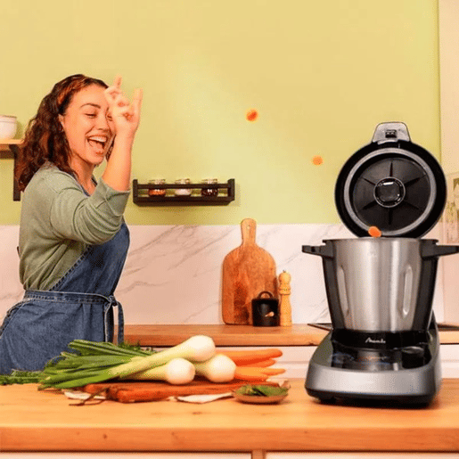Cecotec Robot de cozinha com 37 funções, TFT, APP, balança e jarro de aço inoxidável apta para máquina da louça.
