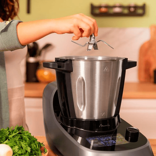 Cecotec Robot de cozinha com 37 funções, TFT, APP, balança e jarro de aço inoxidável apta para máquina da louça.