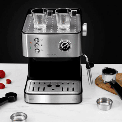 Cecotec Máquina de café Express para café espresso e cappuccino com 20 bares, manómetro e vaporizador orientável.