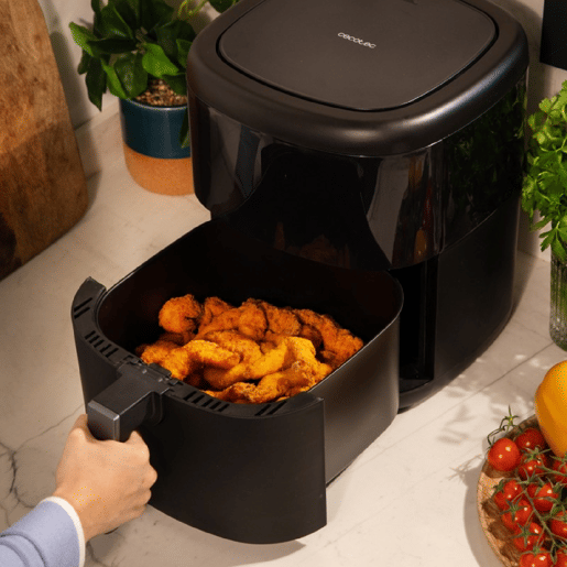 Cecotec Fritadeira digital e compacta sem óleo de 6 L de capacidade, com tecnologia PerfectCook e pack de acessórios.
