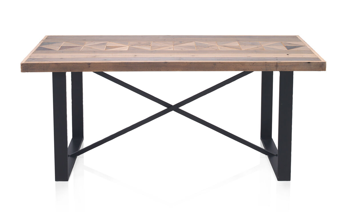 Mesa de comedor de madera reciclada con base de metal