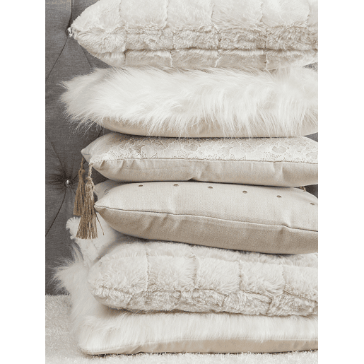 Conjunto de 2 almofadas decorativas DAISY Imitação de pele 45 x 45 cm Creme claro Sólido