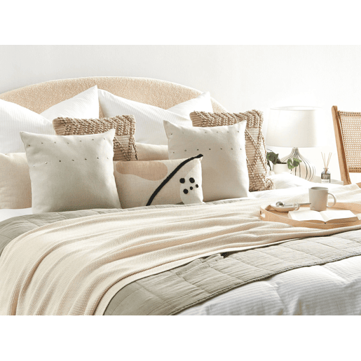 Conjunto de 2 almofadas decorativas GAURA 45 x 45 cm Creme claro Sólido