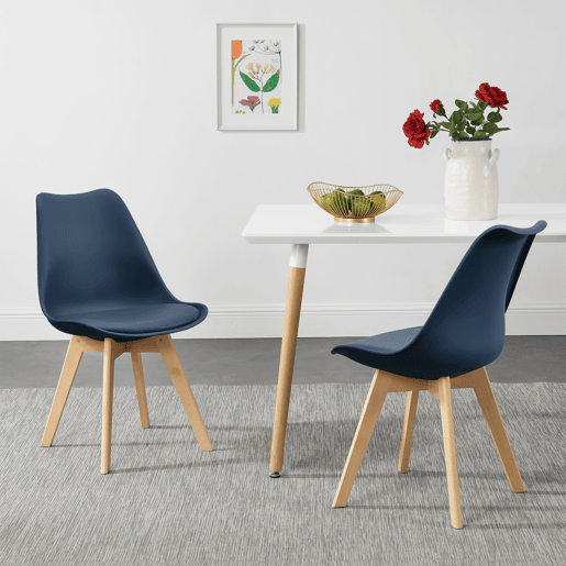 Conjunto de 2 cadeiras de jantar Fläten Pele sintética e pernas de faia 82x49x54cm Azul en.casa