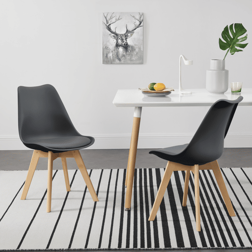 Conjunto de 2 cadeiras de jantar Fläten Pele sintética e pernas de faia 82x49x54cm Cinzento en.casa