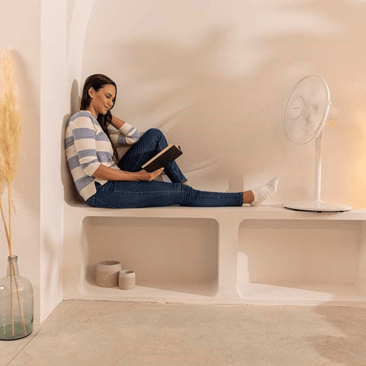 Cecotec Ventoinha de pé e de mesa com 40 W, 3 velocidades, oscilação e altura ajustável até 115 cm.