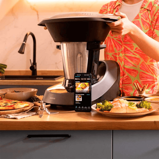 Cecotec Robô de cozinha com 37 funções, APP, balança e jarro de aço inoxidável apta para máquina da louça.
